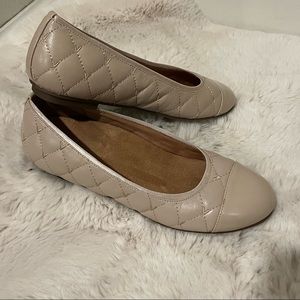 Vionic quilted Desiree flat